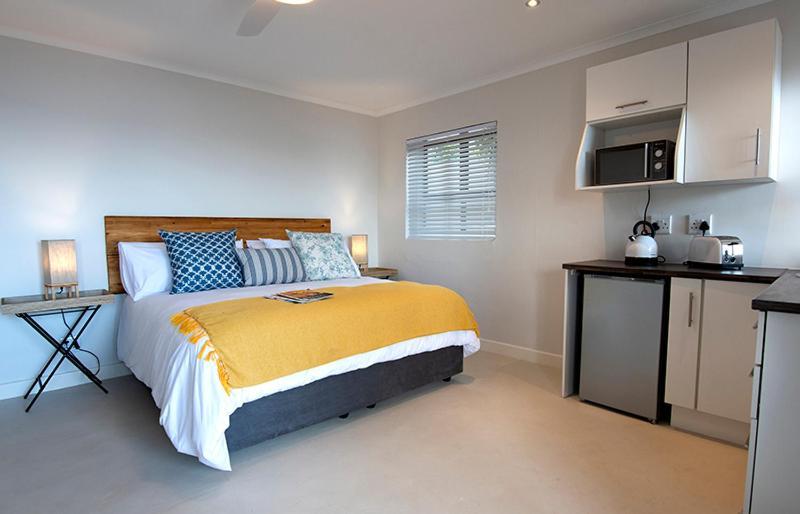 The Tides Bed & Breakfast Simon's Town Exterior photo