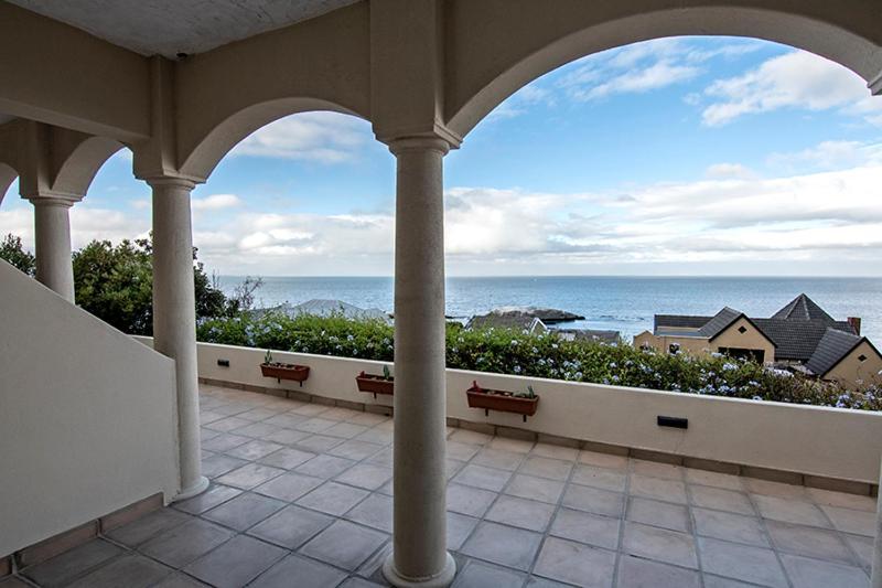 The Tides Bed & Breakfast Simon's Town Exterior photo