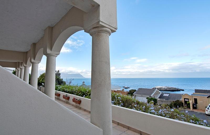 The Tides Bed & Breakfast Simon's Town Exterior photo