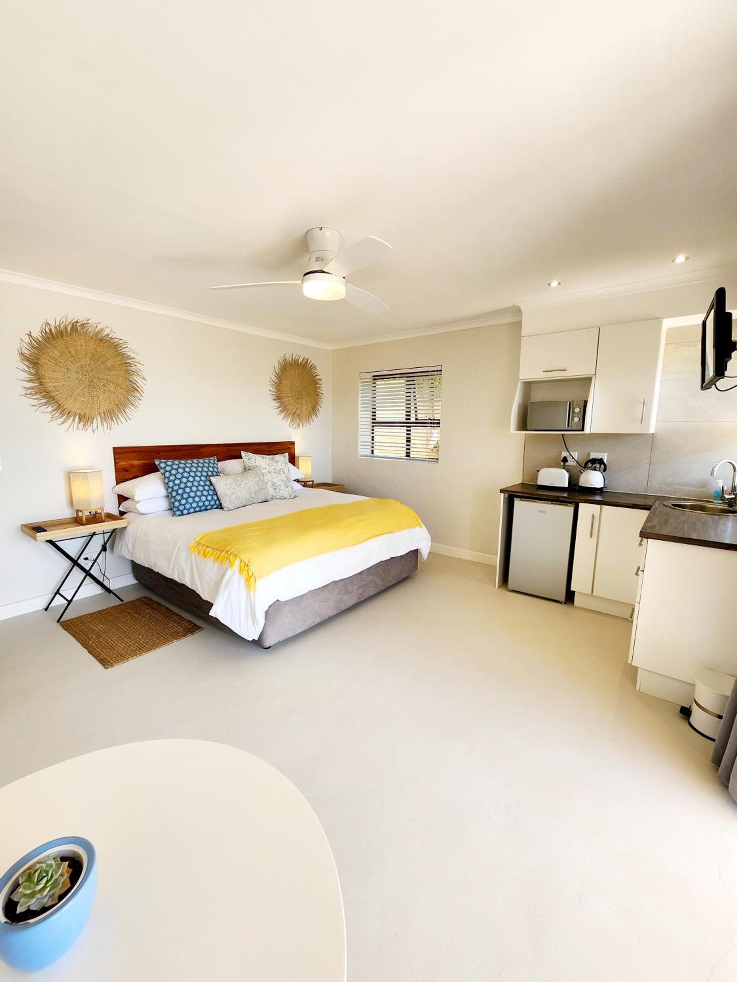 The Tides Bed & Breakfast Simon's Town Exterior photo